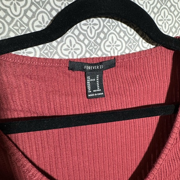 Forever 21 Long Sleeve Crop Top - Picture 2 of 2